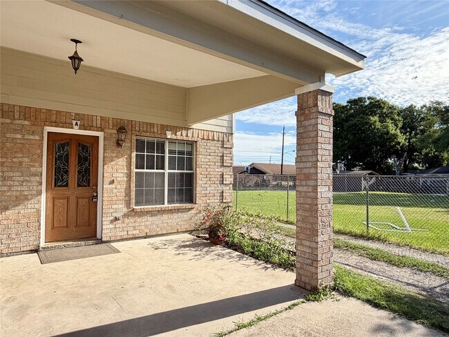 Foto del edificio - 11102 Maize Ln