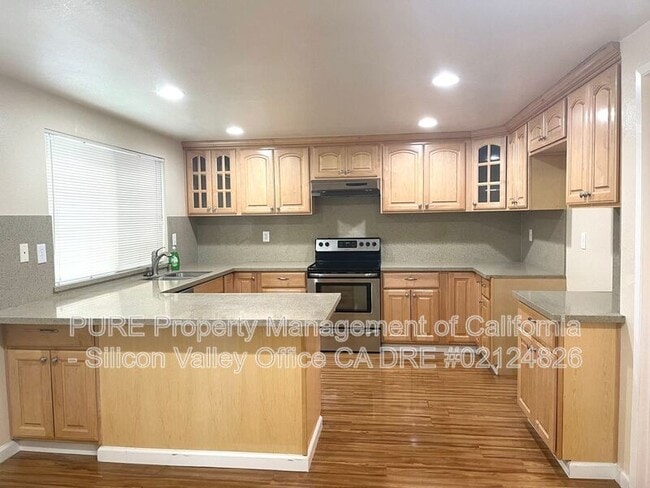 Foto del edificio - 6361 Pearlroth Dr