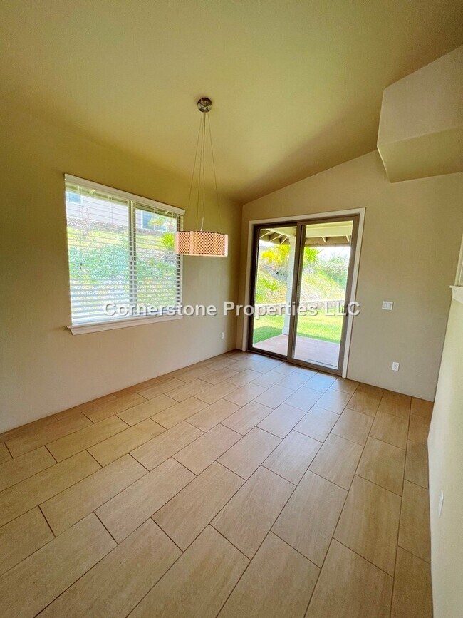 Foto del edificio - 92-637-637 Welo St