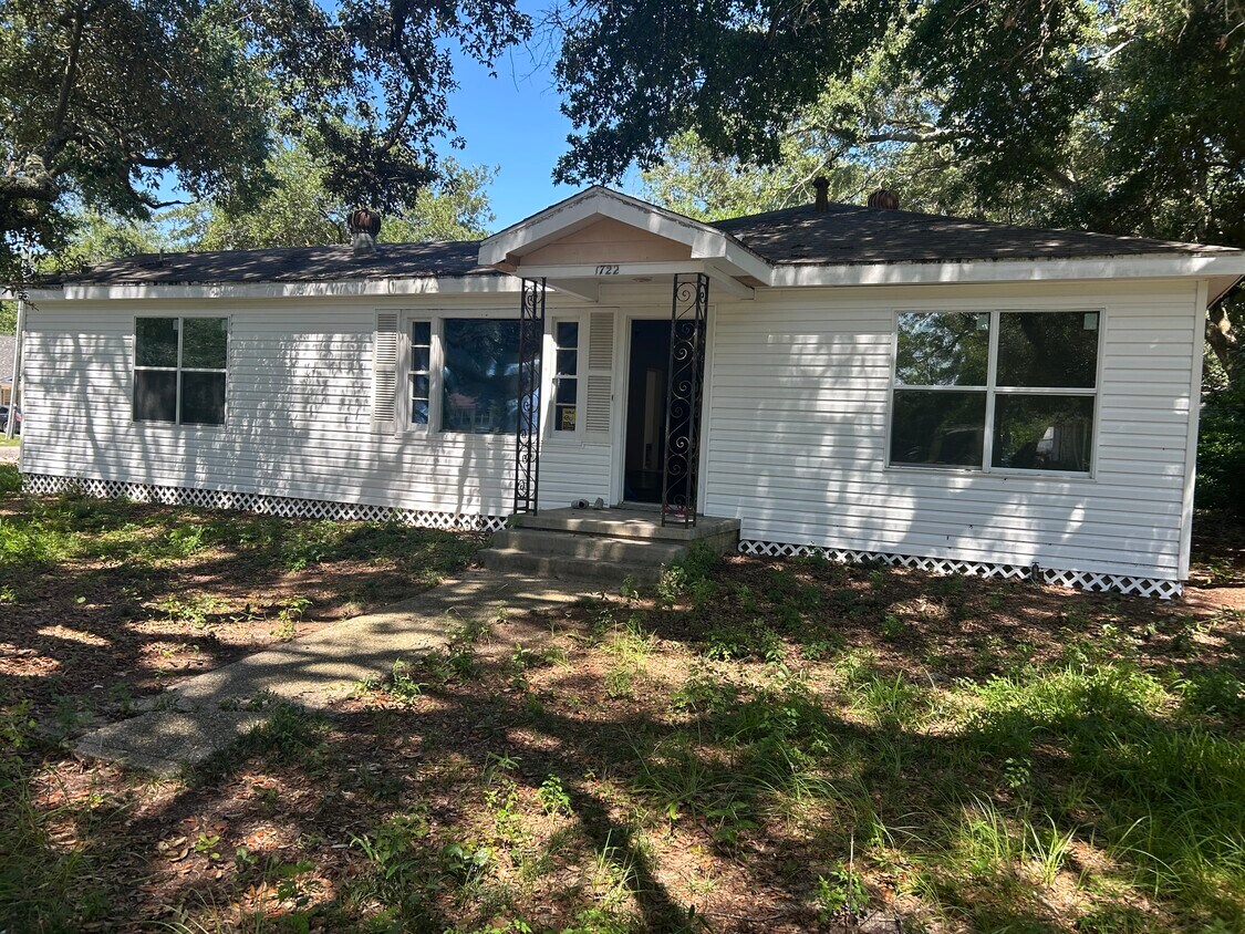 Primary Photo - 1722 Terrace Dr