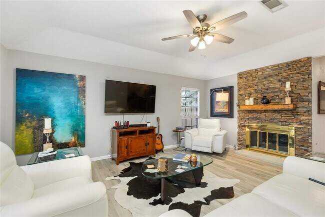 Building Photo - 118 E Mistybreeze Cir