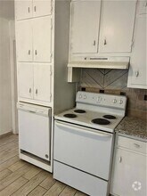 Building Photo - 259 Palms Ln SW