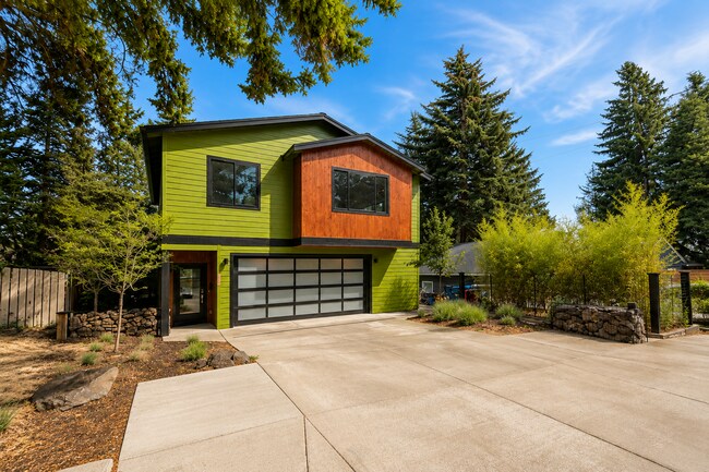 Foto del edificio - LUXURY CUSTOM HOME IN RIVER WEST!! DON'T MISS THIS ONE!