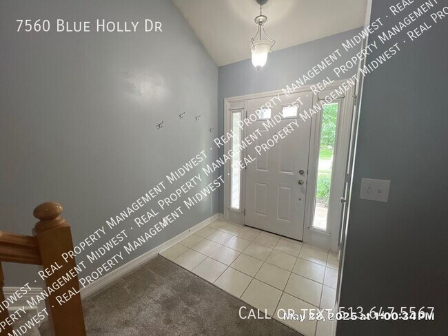Foto del edificio - 7560 Blue Holly Dr