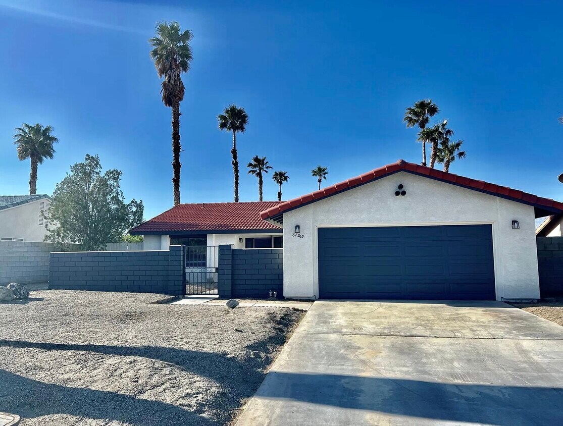 Foto principal - 67265 Medano Rd