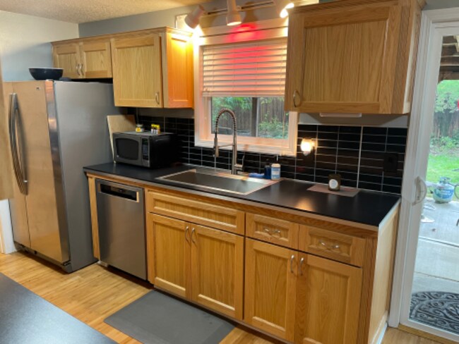 Foto del edificio - 1307 NE 82nd Ave