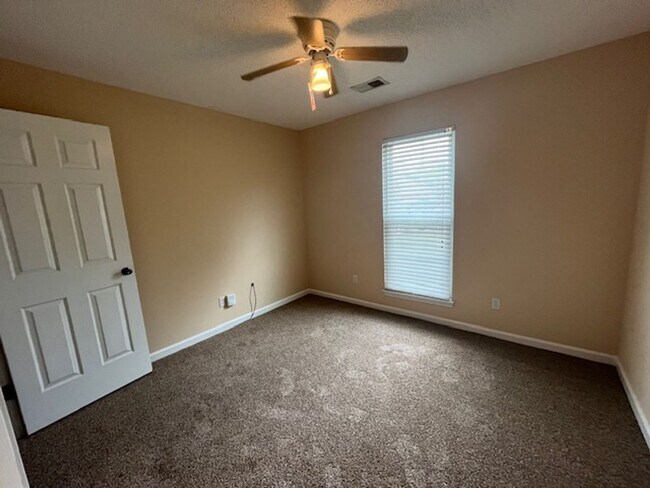 Foto del edificio - Renovated 2 Bedroom 2 Bath Home for Rent!