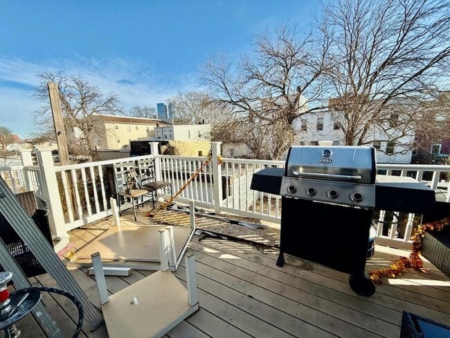 Building Photo - 204 Olean Ave