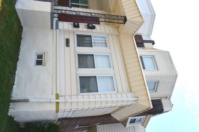 Building Photo - 5862 Christian St