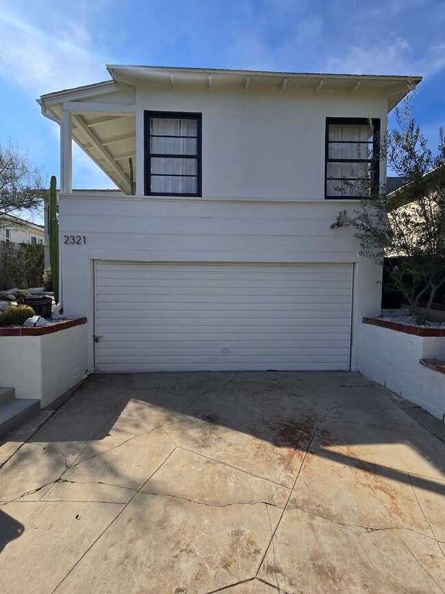 Building Photo - Charming 3-Bedroom Home for Rent Near Cal ...