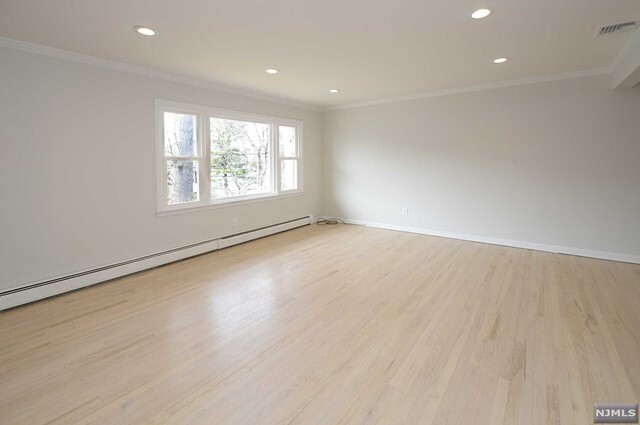 Building Photo - 43 Spruce Ave