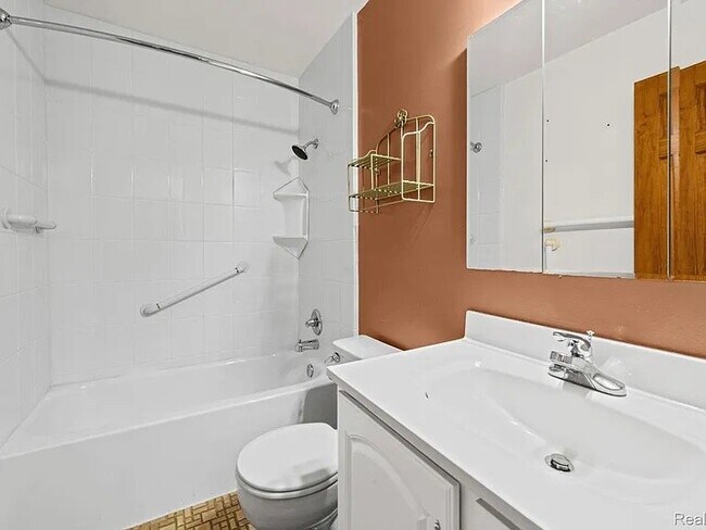 Foto del edificio - 4010 Linwood Ave