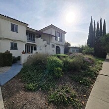 Building Photo - 1608 S Hayworth Ave