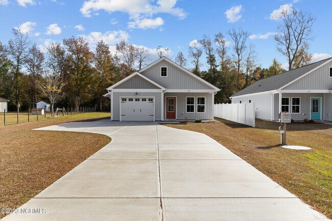 Building Photo - 176 Norris Rd