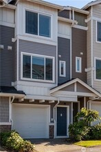 Building Photo - 15720 Manor Way