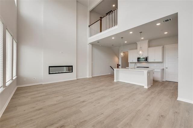 Foto del edificio - 8391 Challenger Ln