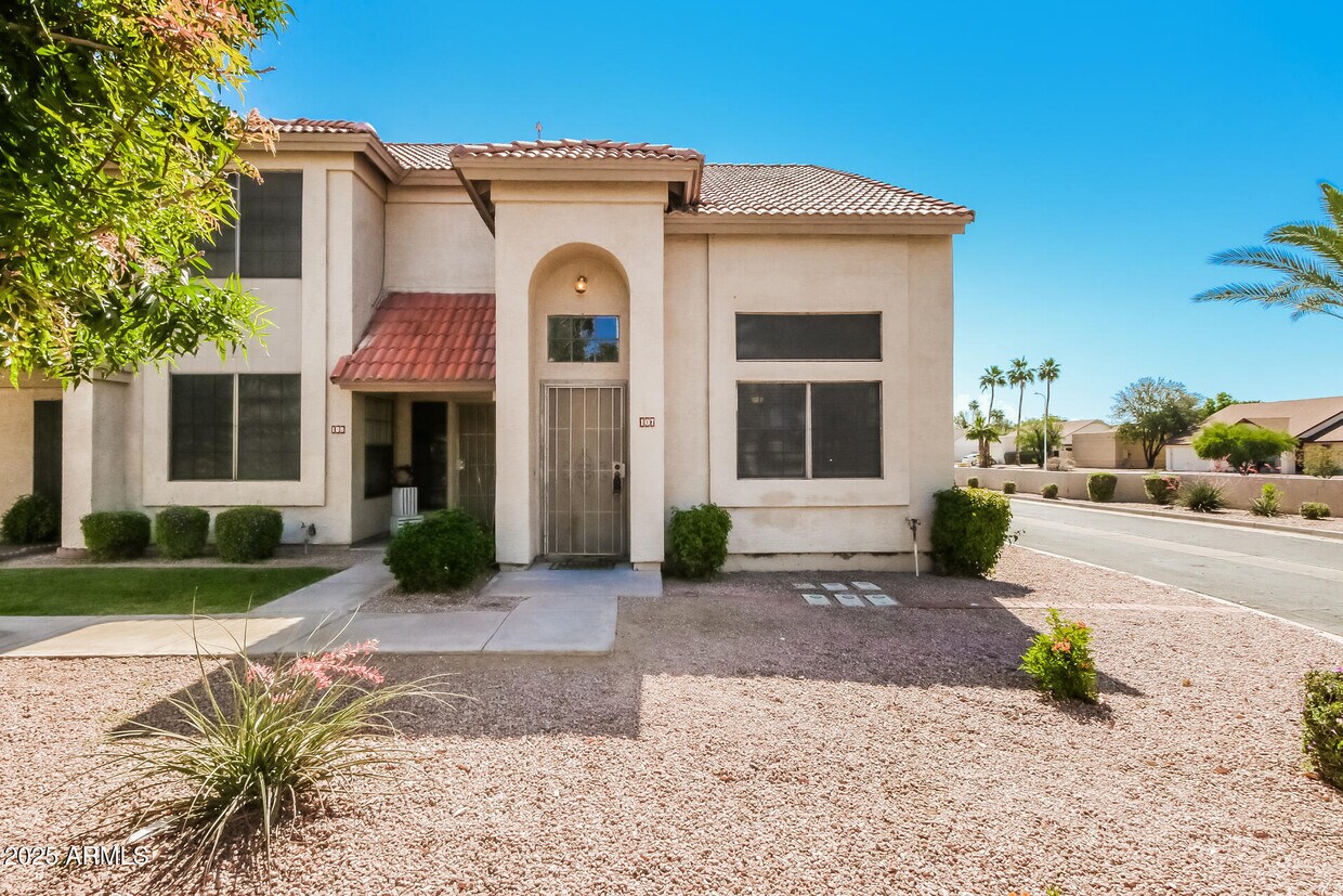 Foto principal - 3930 W Monterey St