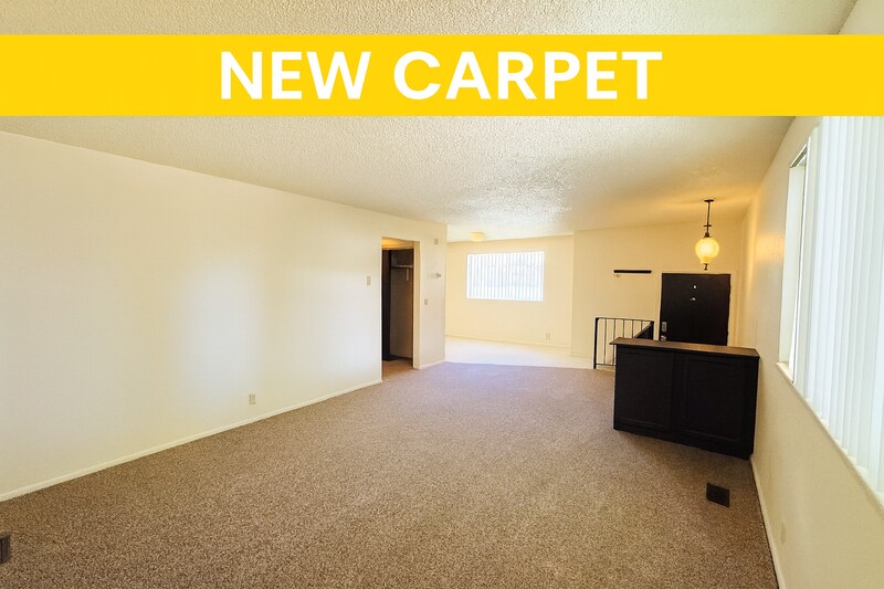 Photo - 1265 E Crandall Ave - 1275