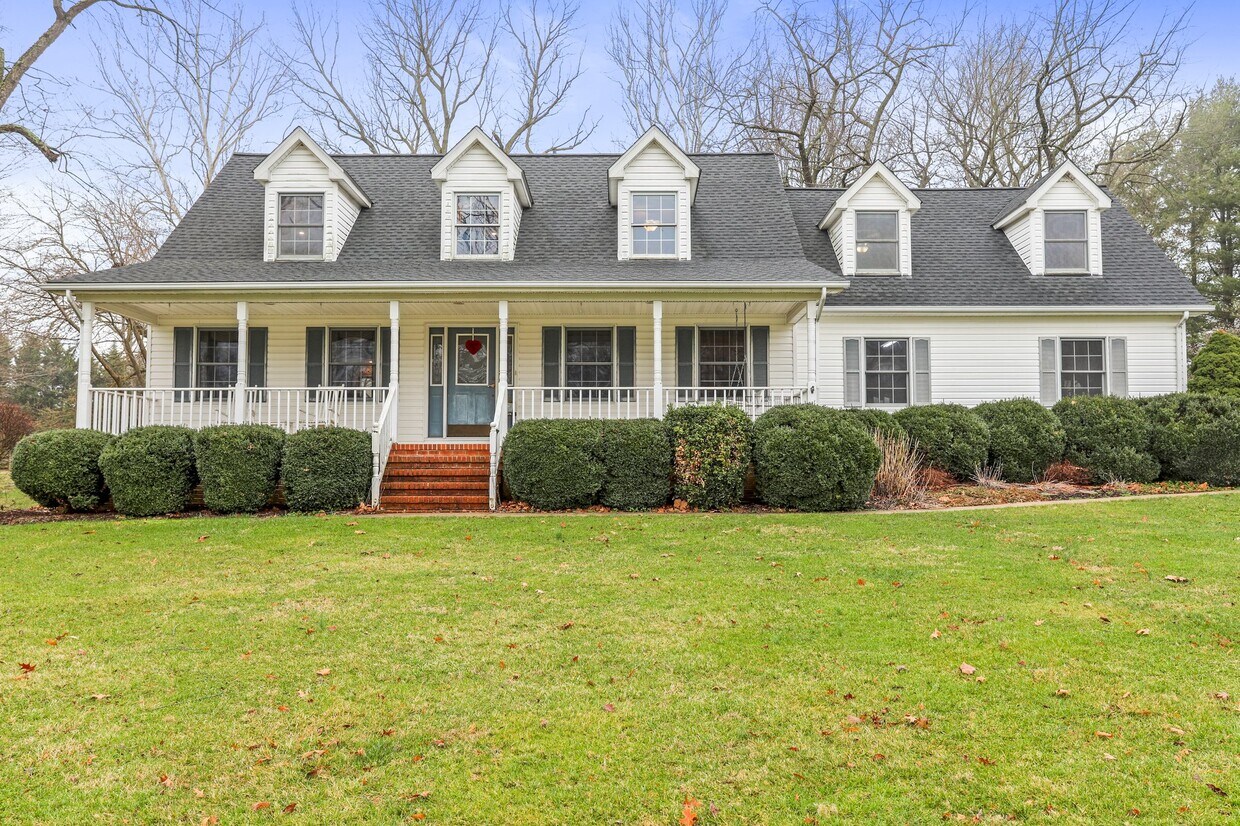 Primary Photo - 579 Deer Mountain Dr