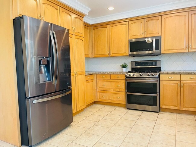 Building Photo - Beautiful 3 bed, single story, Thousand Oa...