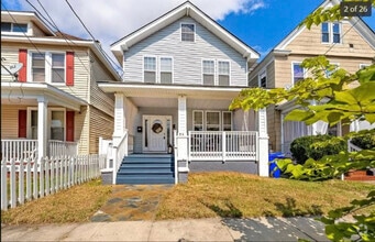 Building Photo - 214 W 28th St