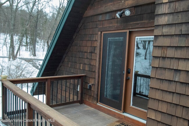 Building Photo - 1545 Leeds Athens Rd