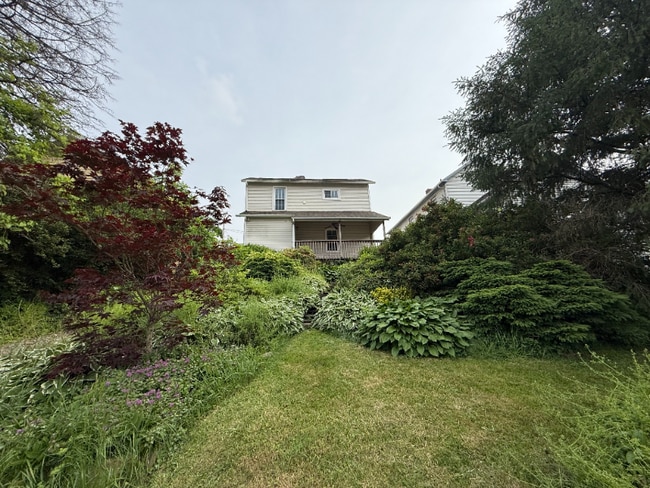 Building Photo - 102 W Chartes St