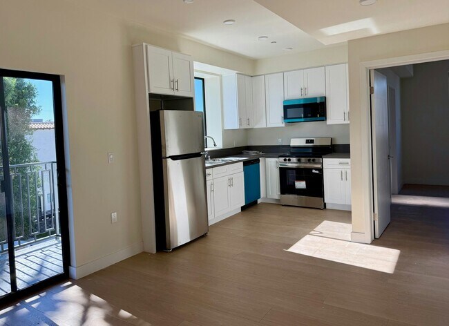 Foto del edificio - 14535 Weddington St