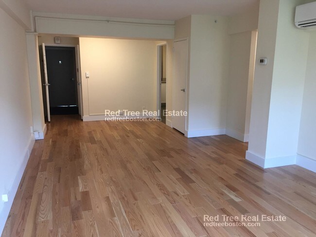 Foto del edificio - 1440 Beacon St