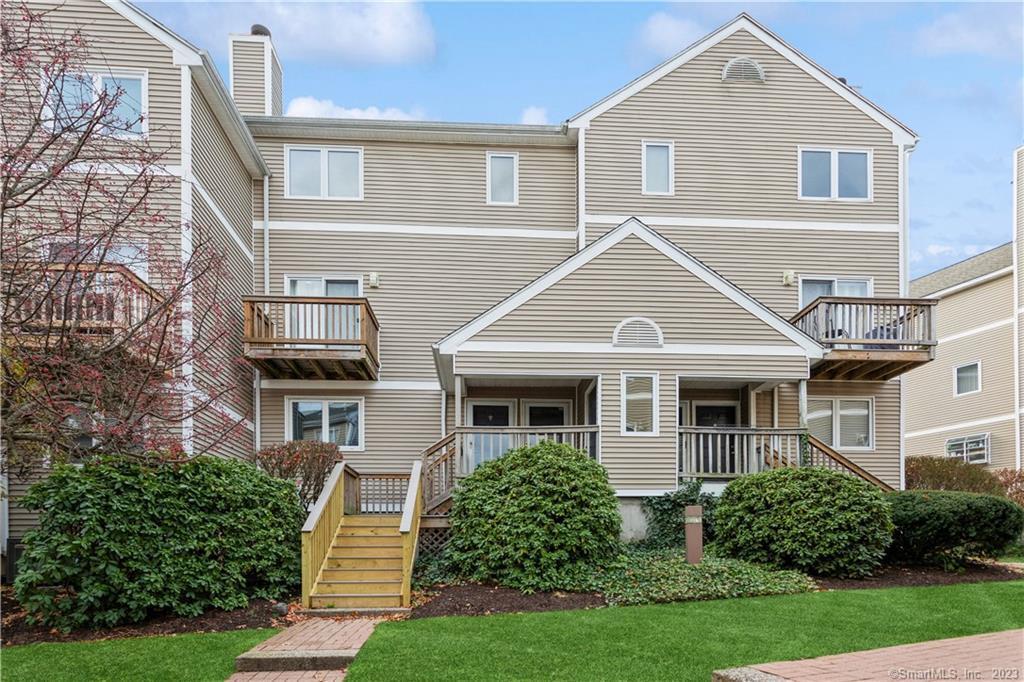 11 Glenrock Unit 11, Norwalk, CT 06850 Condo for Rent in Norwalk, CT