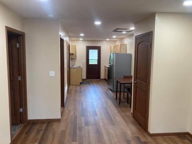 Foto del edificio - 309 E 7th St
