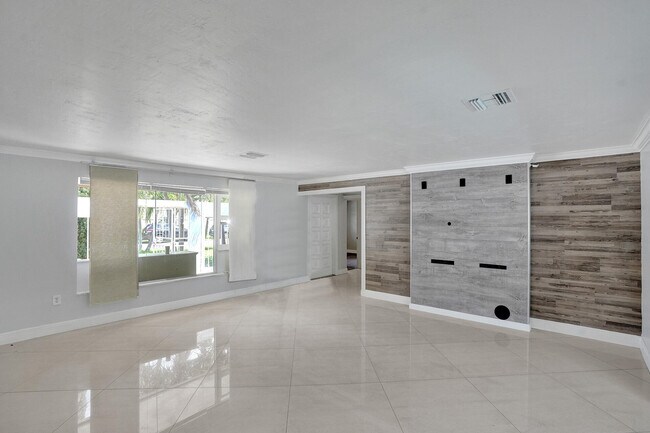 Foto del edificio - 256 SW 11th Pl