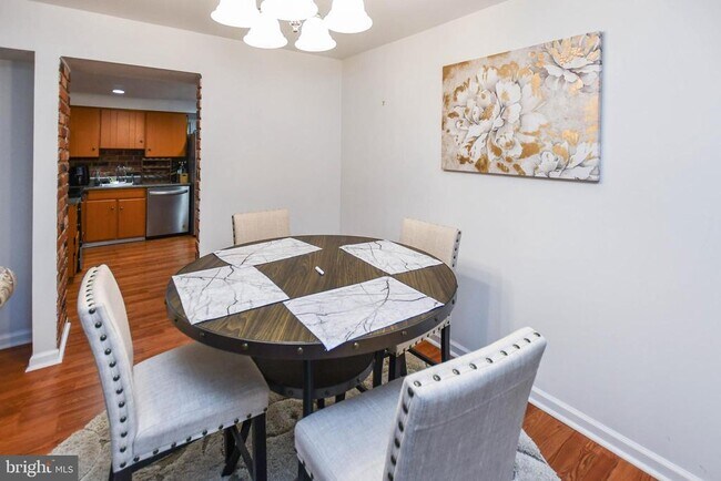 Foto del edificio - 8317 Canning Terrace