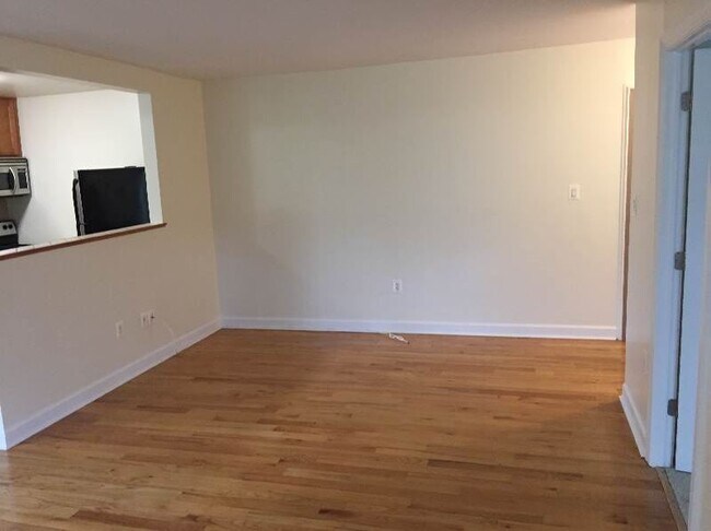 Foto del edificio - 6307 Hil-Mar Dr