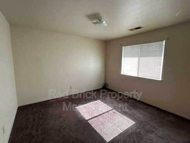 Foto del edificio - 2110 K St