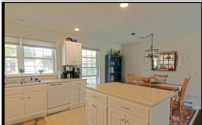 Building Photo - 207 Farmall Dr