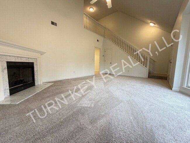 Building Photo - Townhome for Rent in Grayson Valley