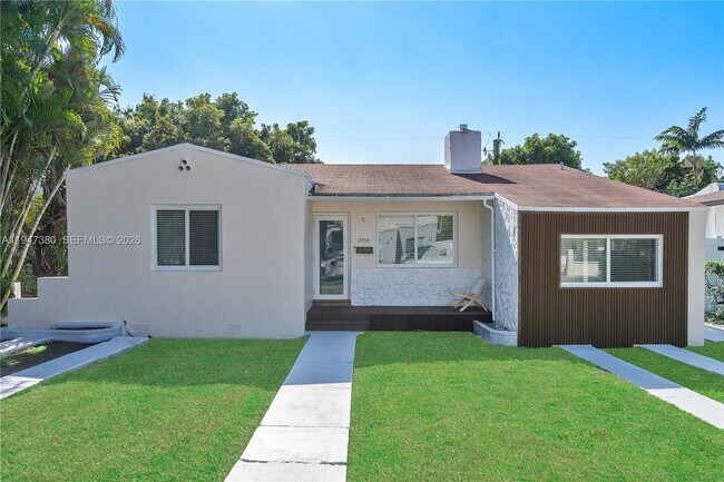 Building Photo - 2350 SW 26th St