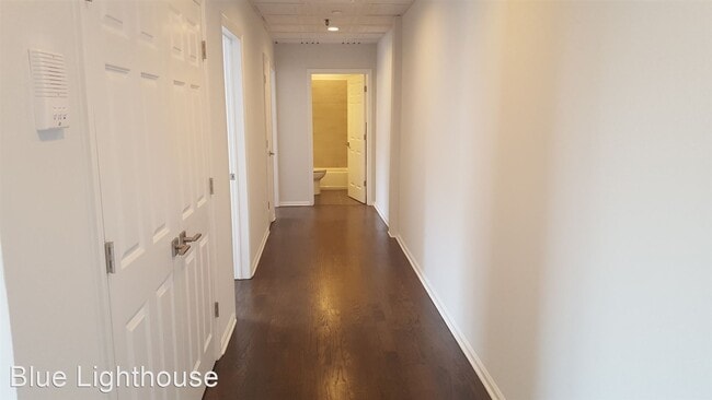 Building Photo - 331 Bloomfield Ave