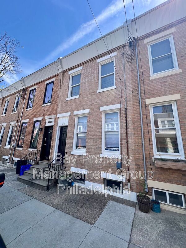 Building Photo - 3227 Chatham St