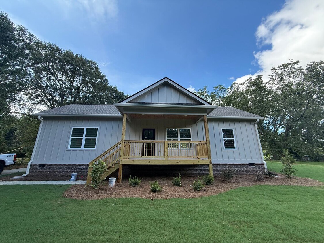 NEW CONSTRUCTION! NOW LEASING FOR AUGUST 2... - NEW CONSTRUCTION! NOW LEASING FOR AUGUST 2...