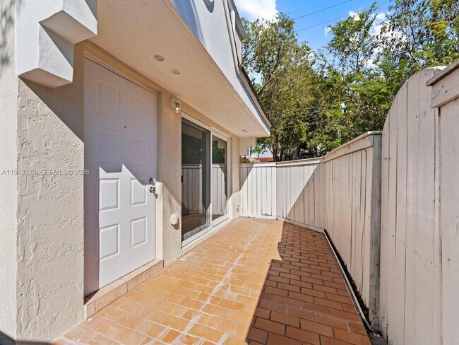 Foto del edificio - 4560 SW 68th Ct Cir