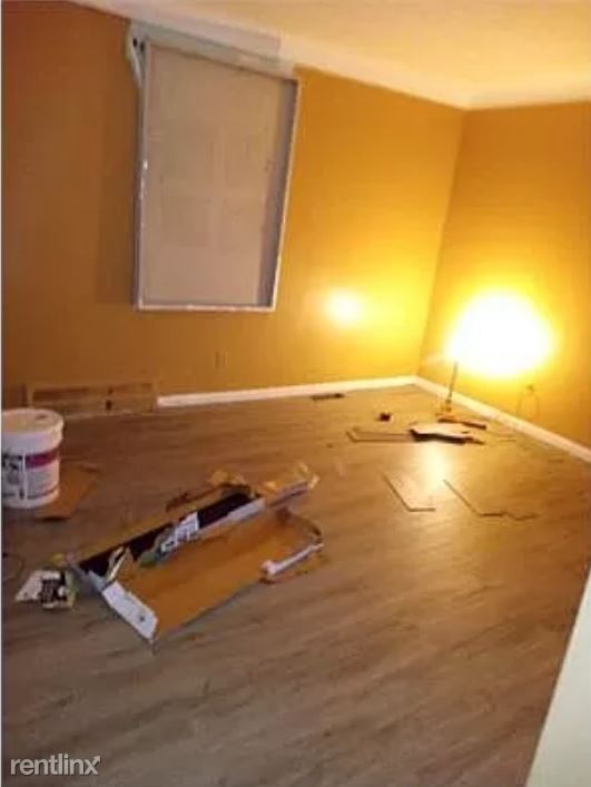 Building Photo - 3 br, 1.5 bath House - 20725 Tireman St