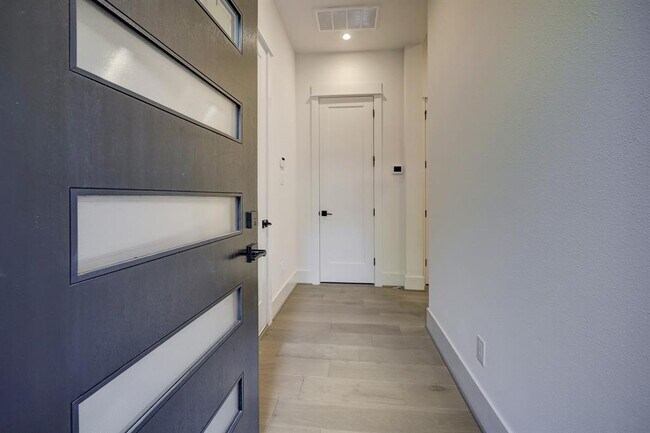 Foto del edificio - 1136 Adele St
