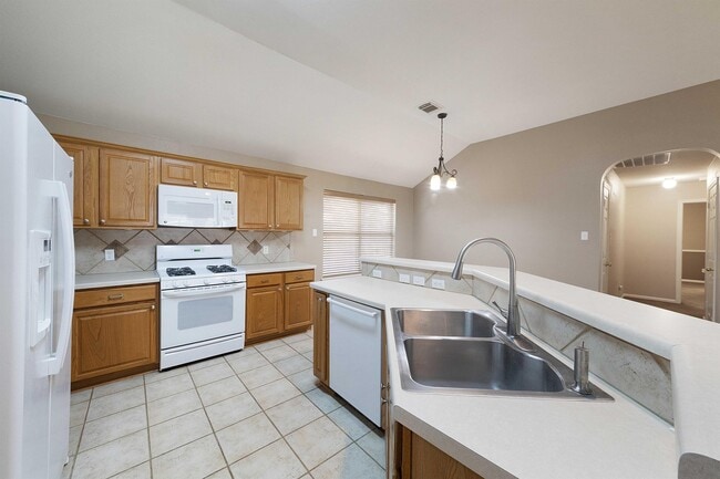 Building Photo - 5601 Lomita Verde Cir