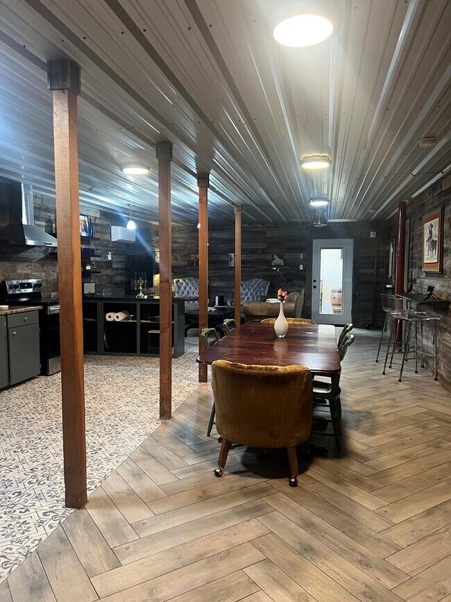 Foto del edificio - 1501 N Texas Ave