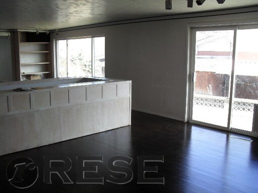 Building Photo - 4493 S Larch Way