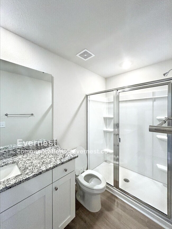 Foto del edificio - 2164 Willow Gln Dr