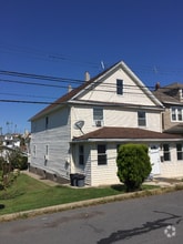 Building Photo - 142 W South St