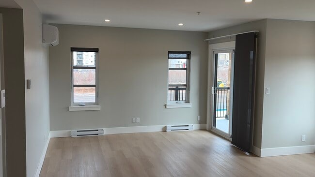 Building Photo - 100 Murray Av